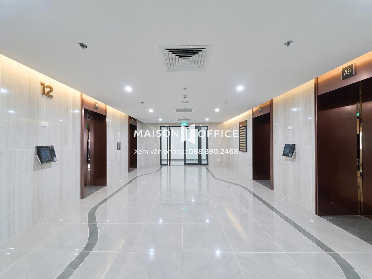 sanh-thang-may-rox-goldmark-city