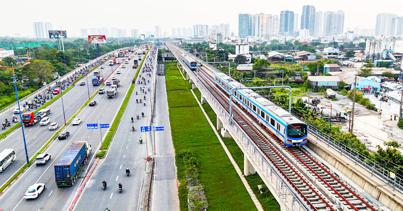 Tuyến Metro số 1 giúp mọi người tiết kiệm thời gian và chi phí di chuyển 