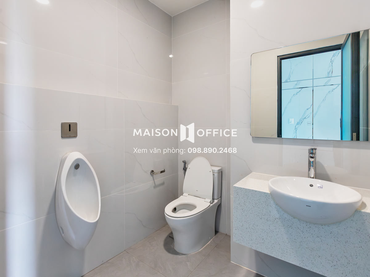 wc-gia-phat-building