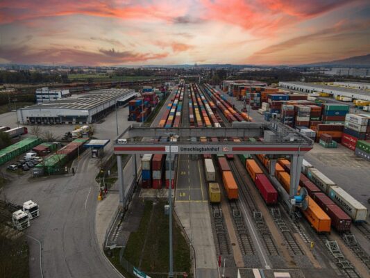 Kinh nghiệm tìm thuê văn phòng cho công ty Logistics