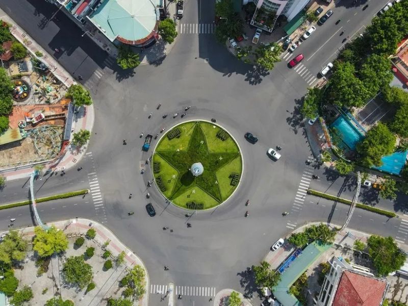 Phường Vườn Lài nằm trong khu vực trung tâm quận 10