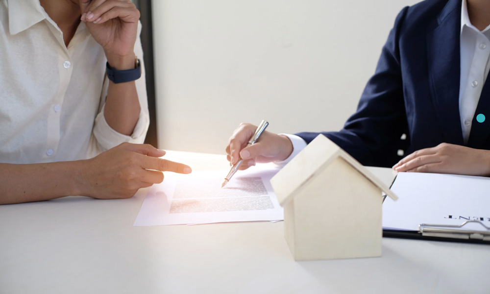 Bên thuê lại văn phòng sẽ có mức chi phí thuê thấp hơn và hợp đồng linh hoạt hơn