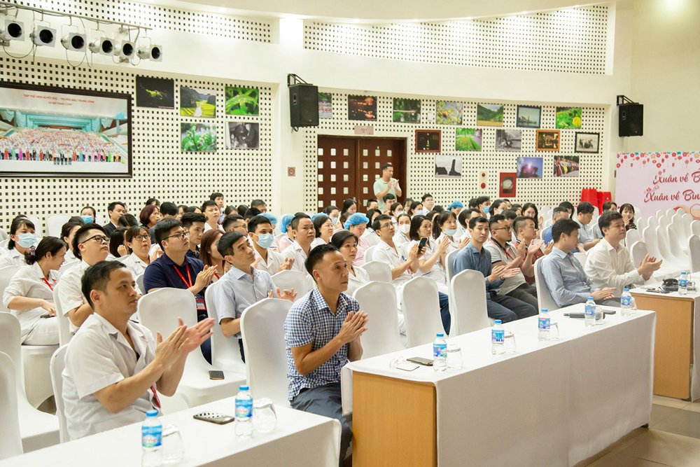 Tổ chức đào tạo định kỳ giúp nhân viên và cư dân nâng cao ý thức bảo mật thông tin