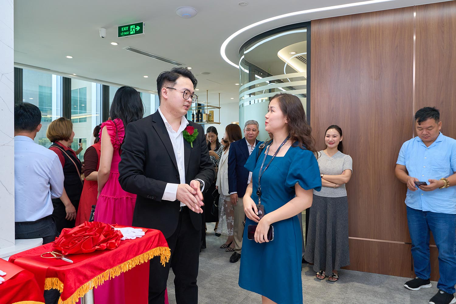 hình ảnh đội ngũ Maison Office 12