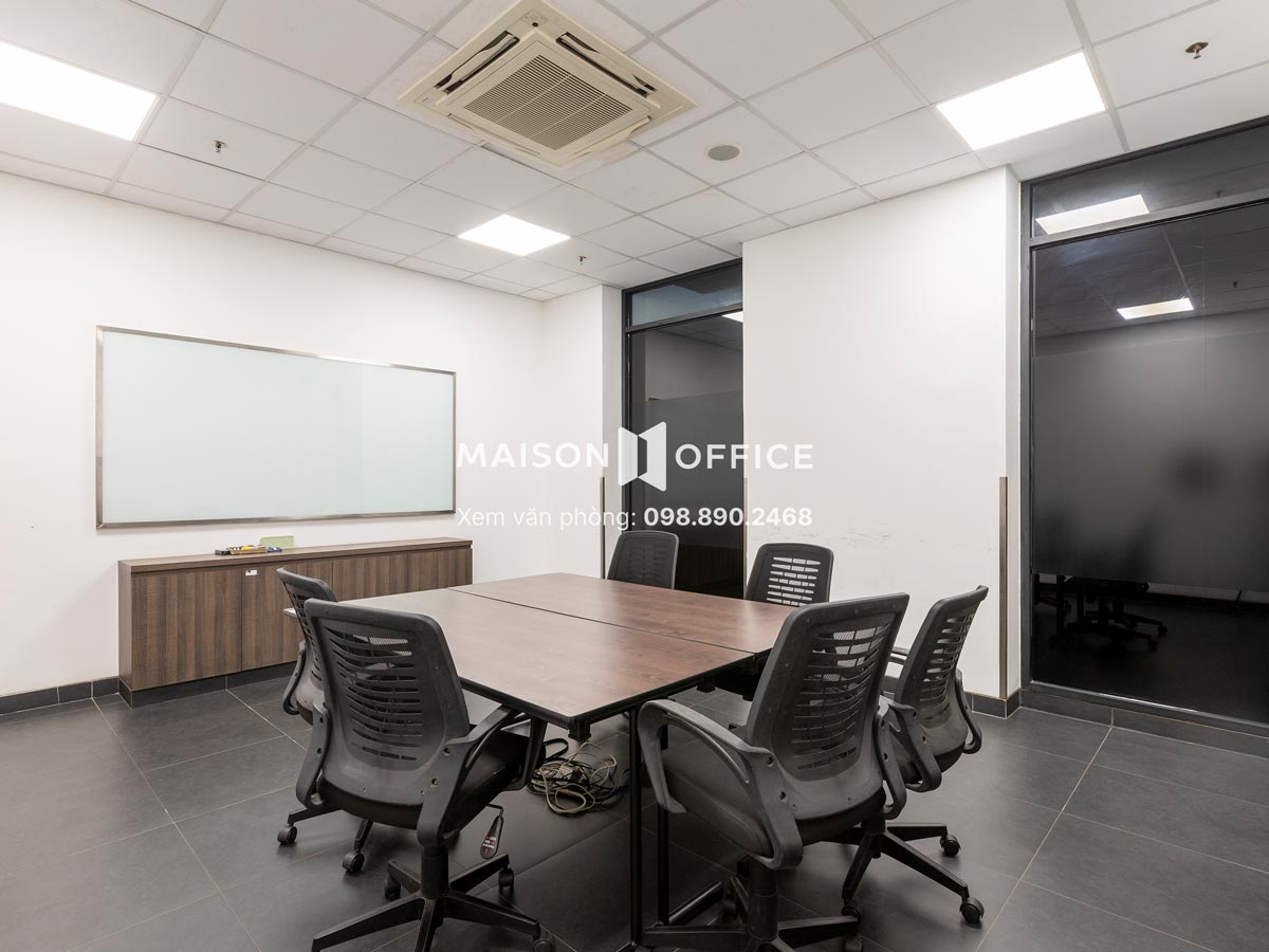 van-phong-tron-goi-q-industries-building-13
