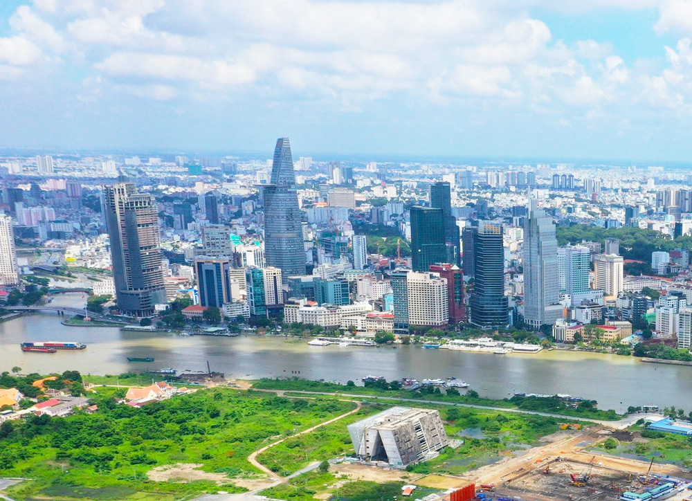 Giá thuê văn phòng Quận 1, Quận 3 và Thủ Thiêm có sự chênh lệch rõ rệt theo phân khúc