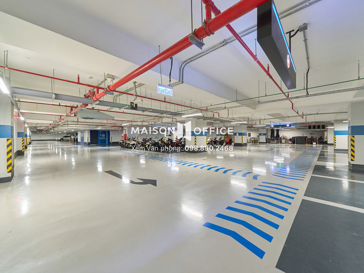 Tòa nhà hạng A tại Quận 1 sở hữu hầm đậu xe rộng và vận hành chuyên nghiệp