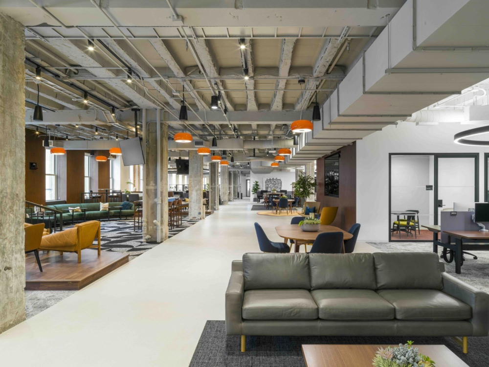 Chi phí setup văn phòng tại Quận 1 chịu ảnh hưởng lớn từ tiêu chuẩn tòa nhà