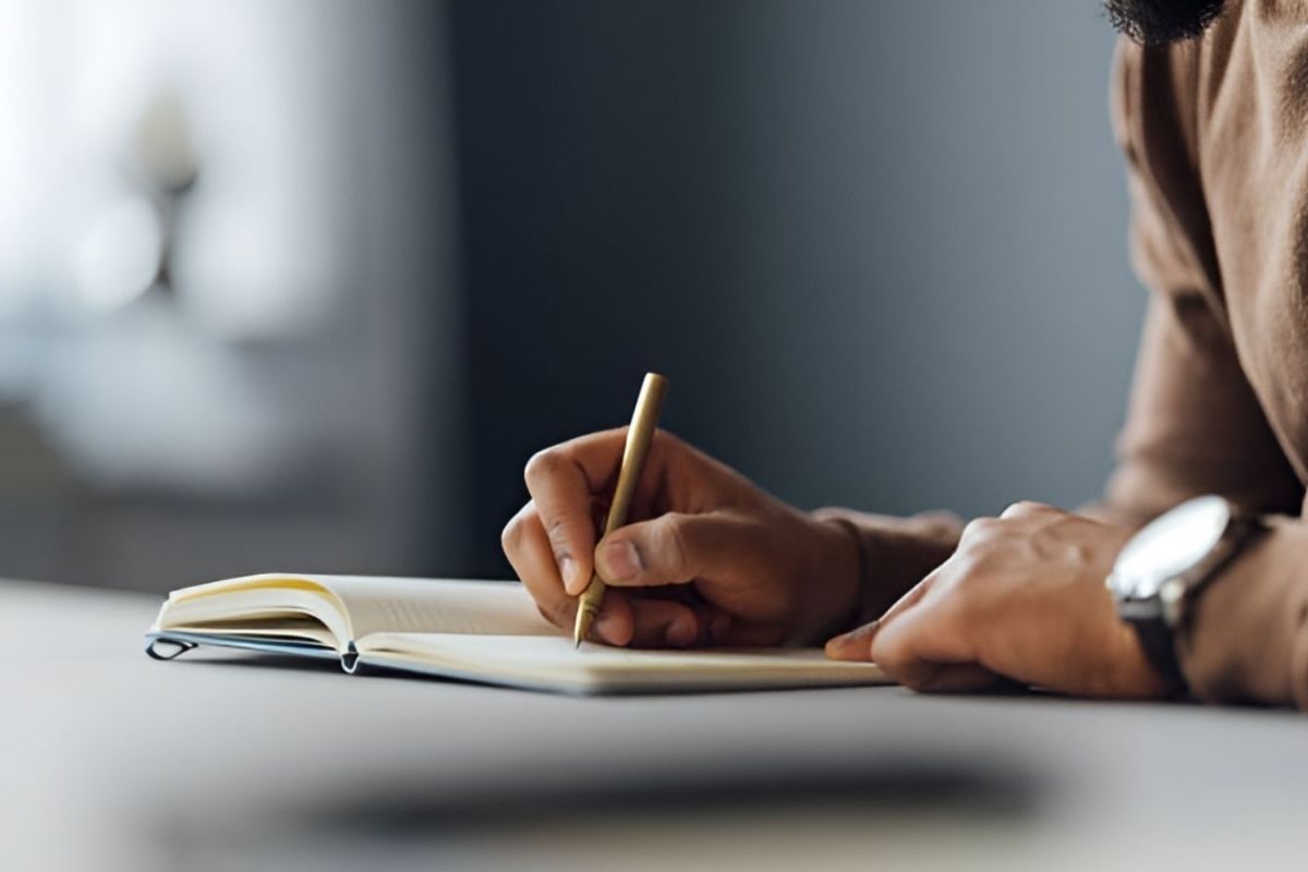 Người kinh doanh khai bút cầu mua may bán đắt