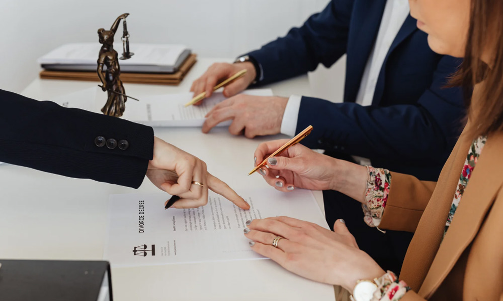 Văn phòng giao dịch là nơi tiếp xúc và làm việc trực tiếp với khách hàng