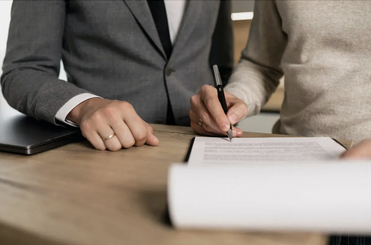 Hợp đồng khoán việc thường được sử dụng khi doanh nghiệp thuê chuyên gia