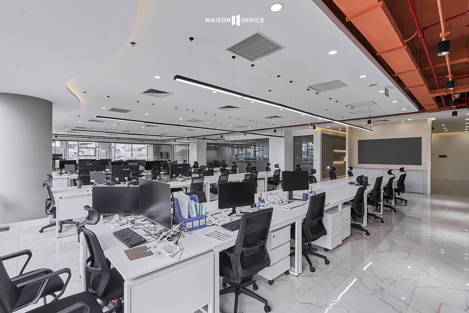 Office interior design images and construction projects by Kaon The Nine 11