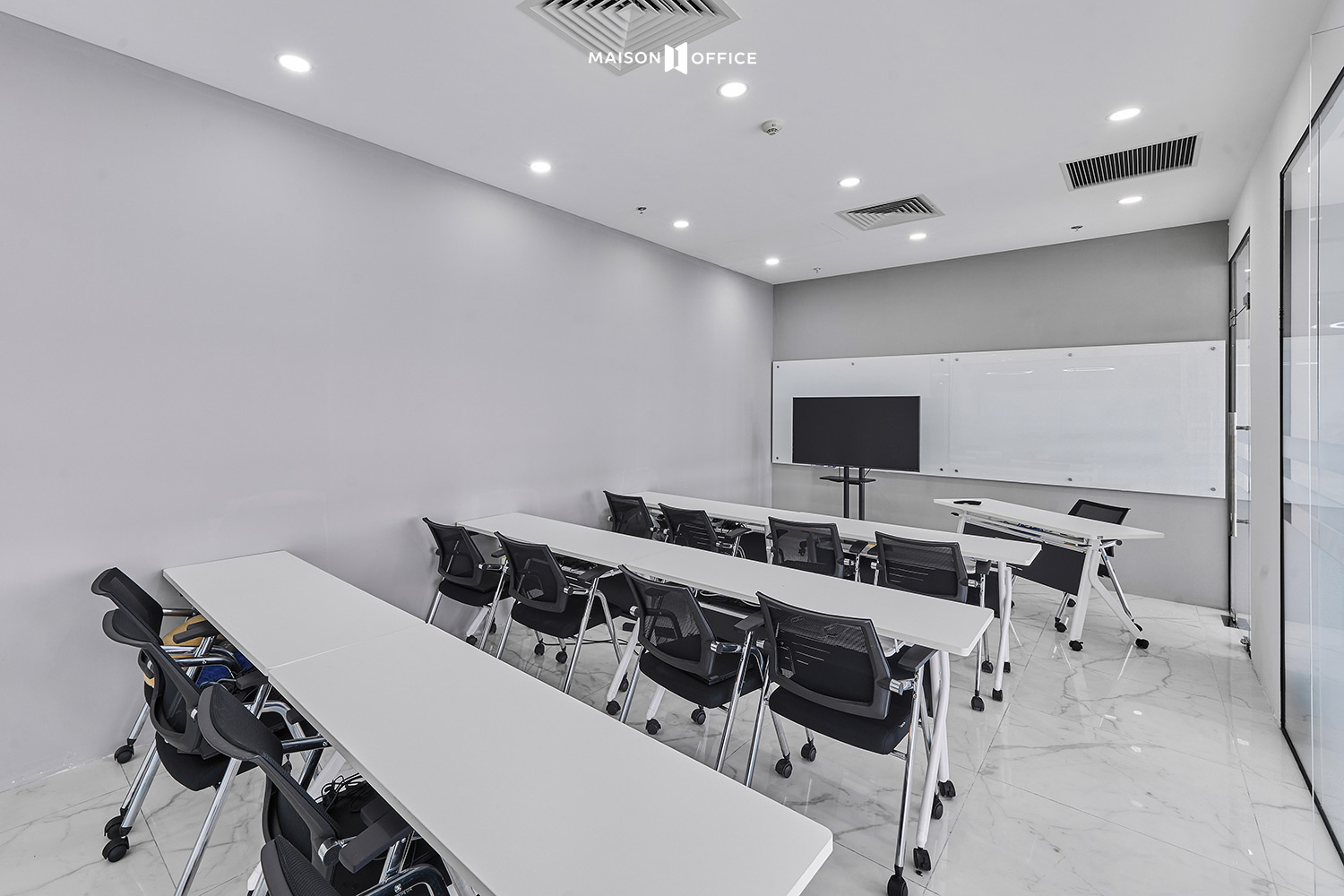 Office interior design images and construction projects by Kaon The Nine 21